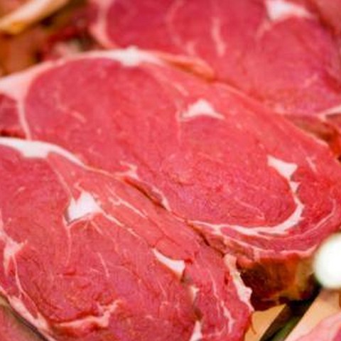В 2012 году в Украине стали производить меньше мяса